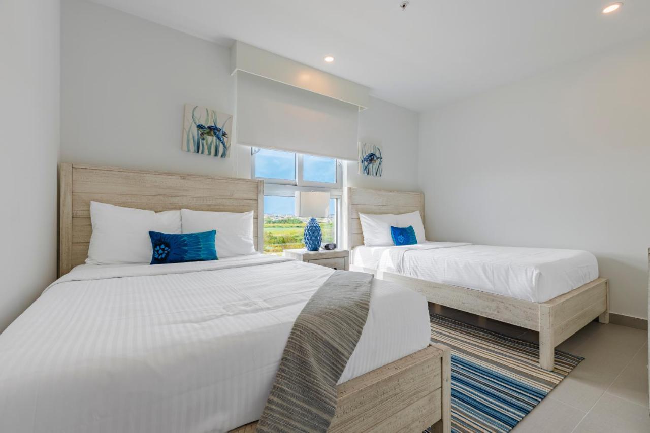 Azure Beach Residences Palm Beach Luaran gambar