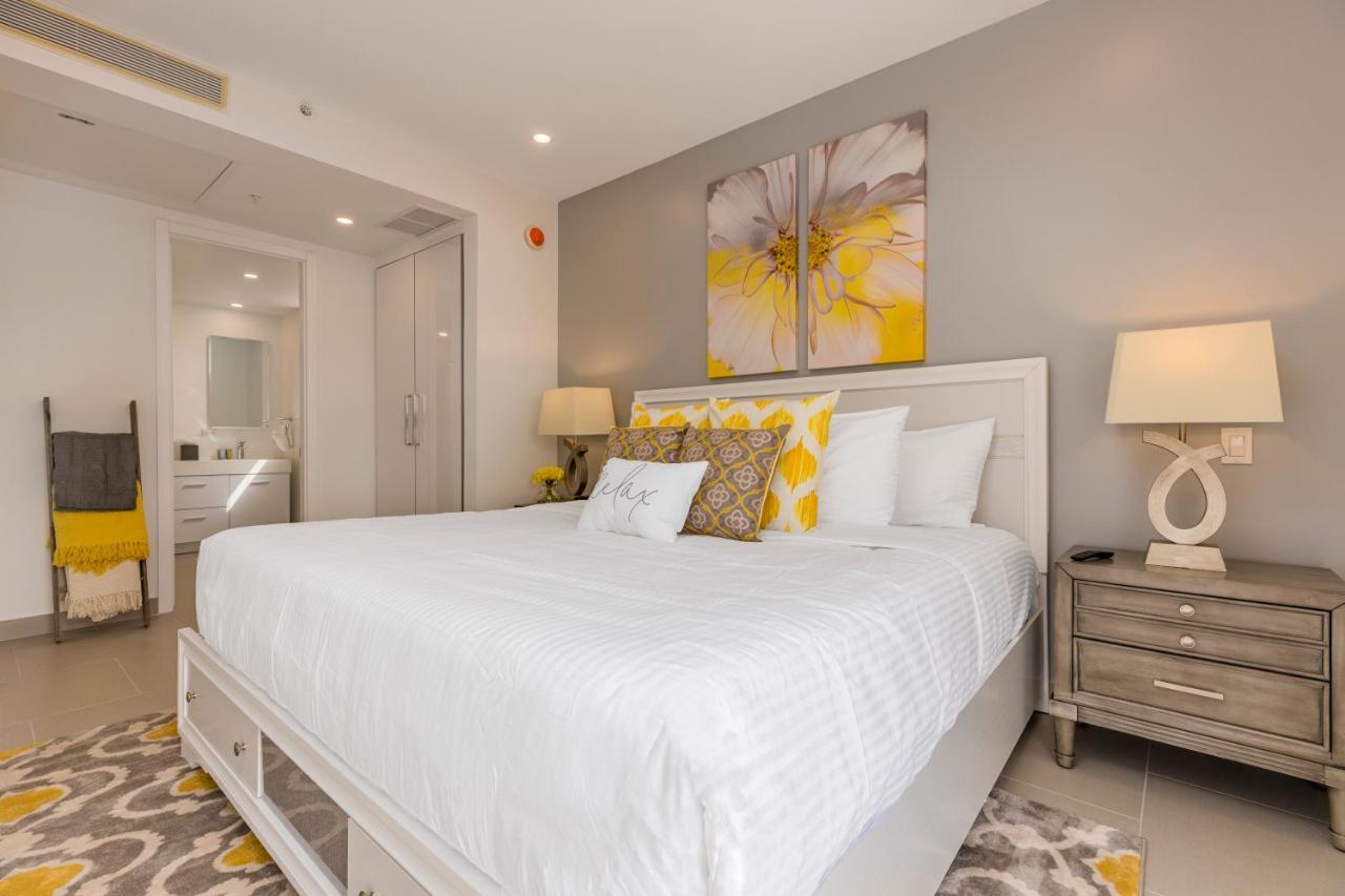Azure Beach Residences Palm Beach Luaran gambar