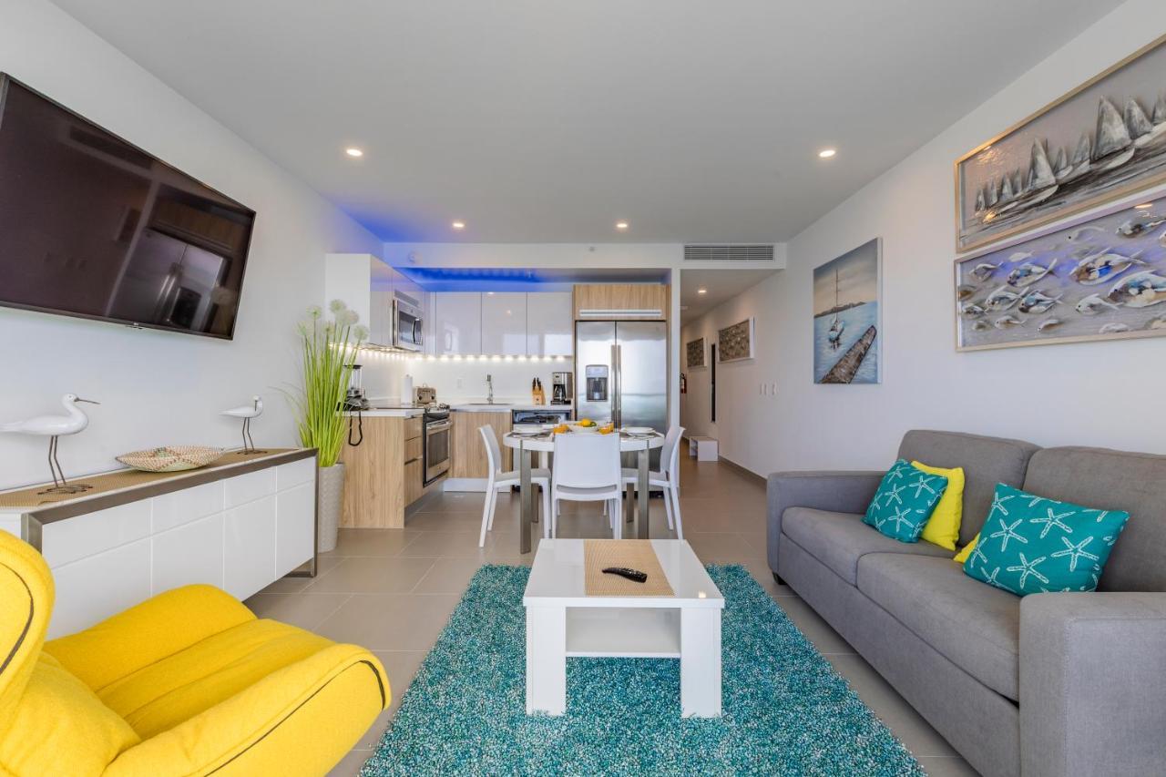 Azure Beach Residences Palm Beach Luaran gambar