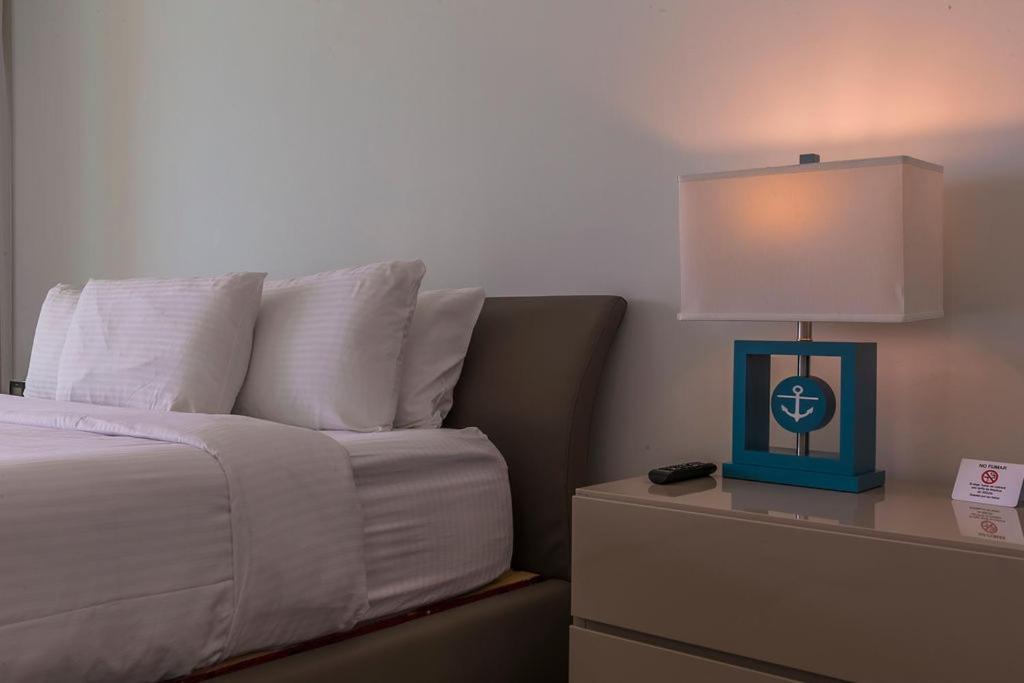 Azure Beach Residences Palm Beach Luaran gambar
