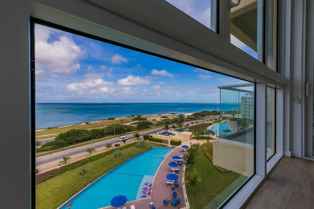 Azure Beach Residences Palm Beach Luaran gambar
