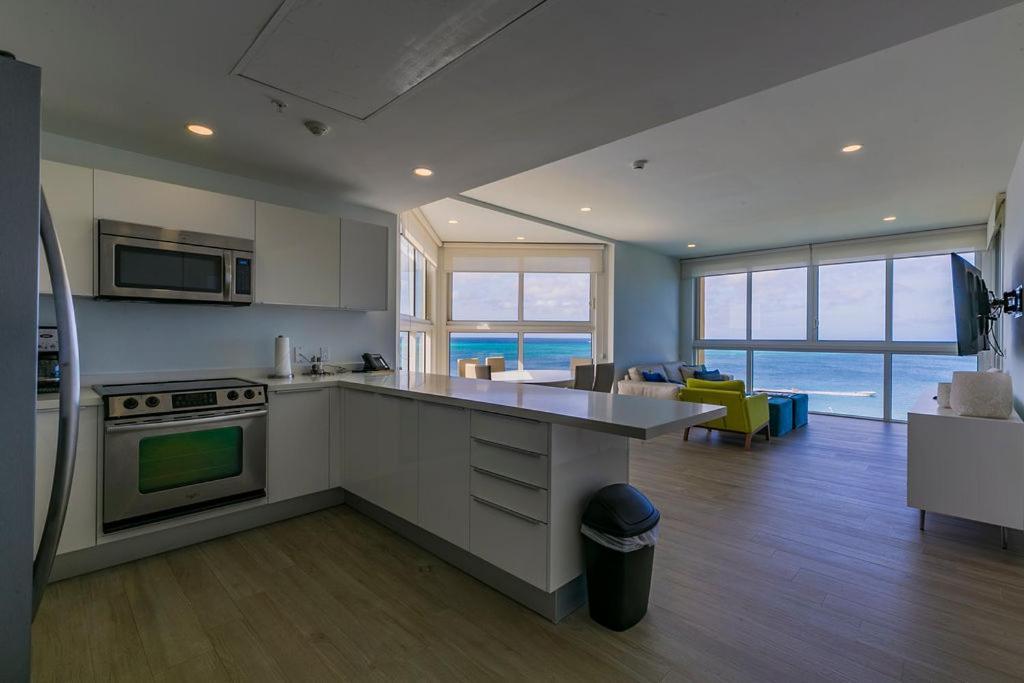 Azure Beach Residences Palm Beach Luaran gambar