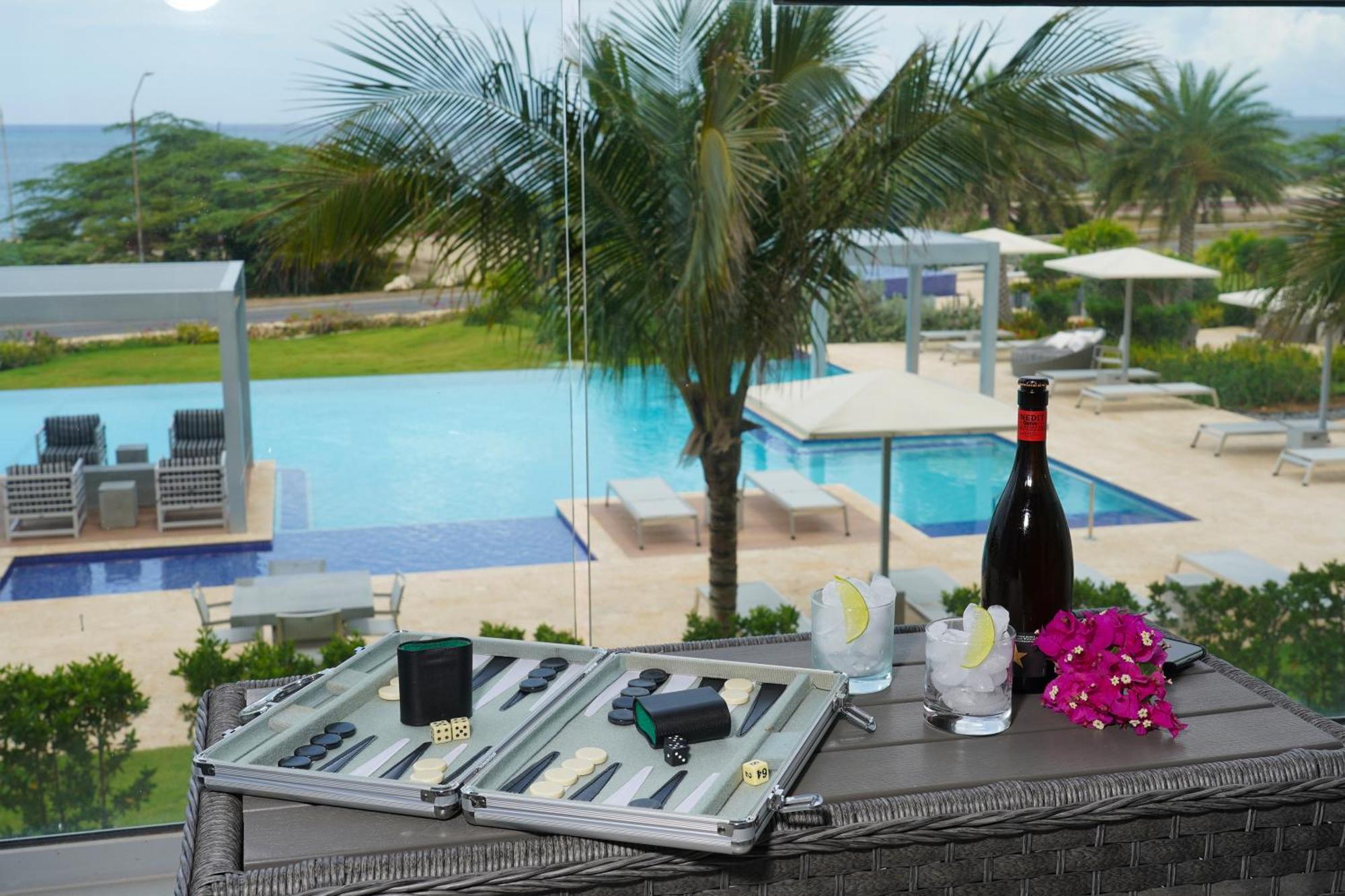 Azure Beach Residences Palm Beach Luaran gambar