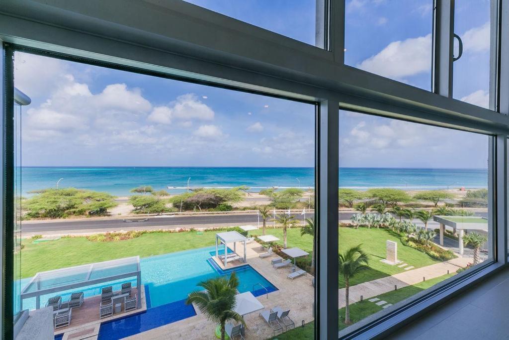 Azure Beach Residences Palm Beach Luaran gambar