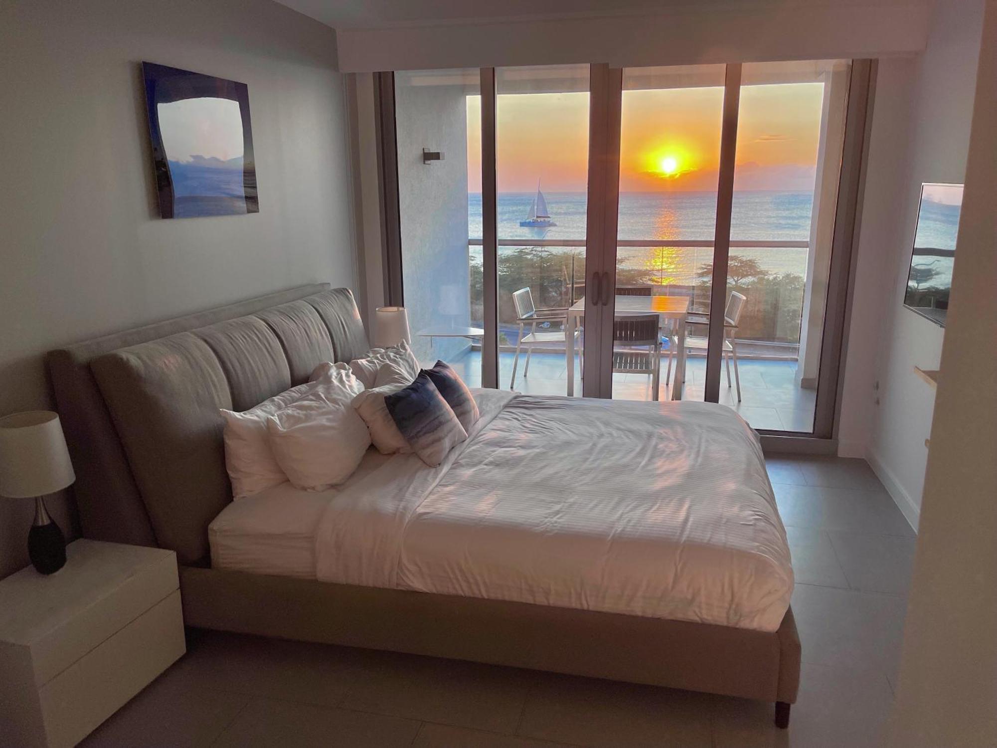 Azure Beach Residences Palm Beach Luaran gambar