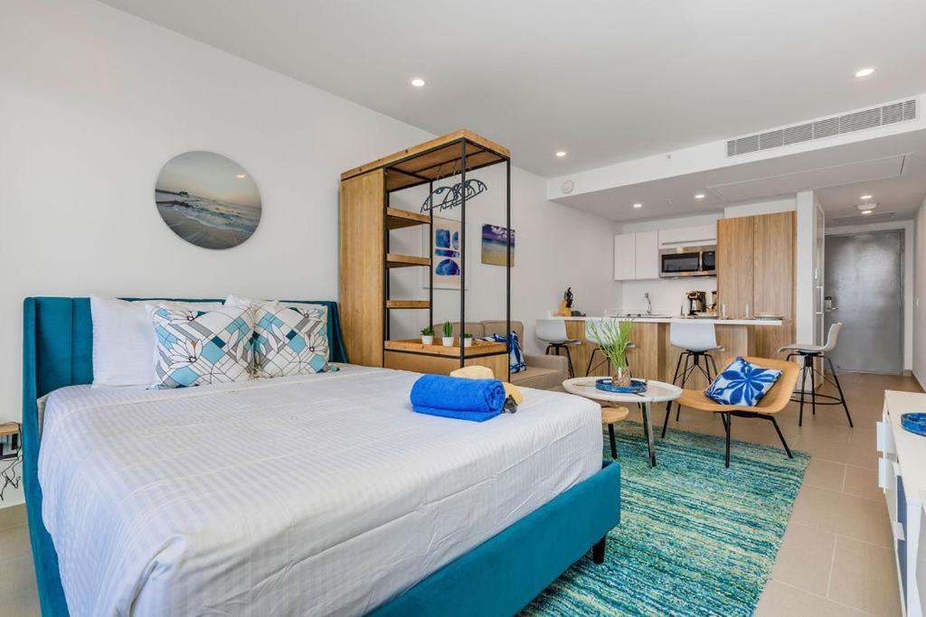 Azure Beach Residences Palm Beach Luaran gambar